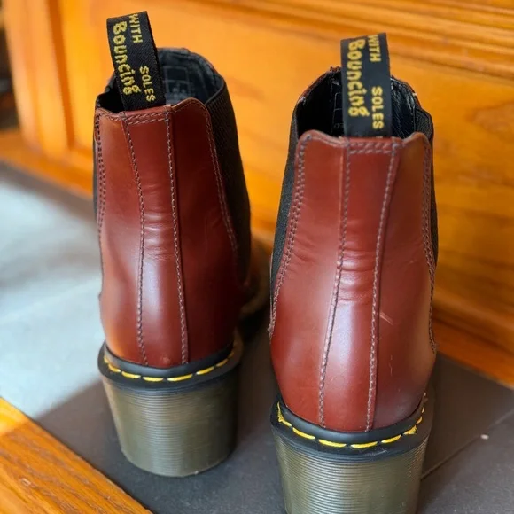 Dr. Martens Heeled Chelsea Boots - size 7 - Picture 6 of 13
